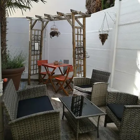 Maison Le Napoleon 3 7 Lits Holiday home Saint-Leu-la-Foret
